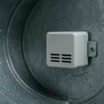 Prąd z wilgoci: co potrafią nowe materiały